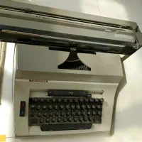 ماشین تایپ قدیمی انتیک|کلکسیون اشیاء عتیقه|تهران, دروس|دیوار