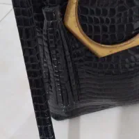 کیف دستی|کیف، کفش، کمربند|قم, جهان بینی|دیوار