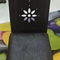 صندلی چوبی کفی چرم