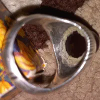 یک انگشتر نقره قدیمی