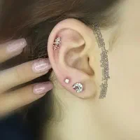 پیرسینگ گوش ،بینی،لب،میکرودرمال،چالگونه|خدمات آرایشگری و زیبایی|قم, شهرک فاطمیه|دیوار