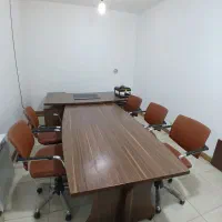 میز مدیریت و میز جلسه با ۵ عدد صندلی|دفتر کار|خرم‌آباد, |دیوار