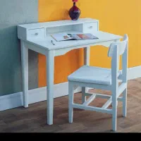 کتابخانه و میز تحریر و کاور شوفاژ