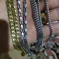 ۴عدد گردنبند رنگ ثابت خیلی خوشگل و زیبا