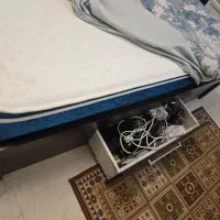 تخت دو نفره