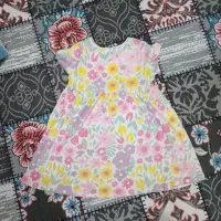 مقداری لباس|لباس|بروجرد, |دیوار