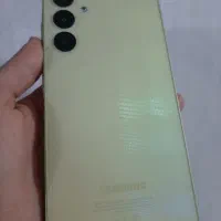 گوشی تر تمیز در حد a25 رم250