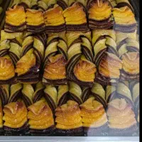 استخدام وردست در کارگاه شیرینی پزی قنادی