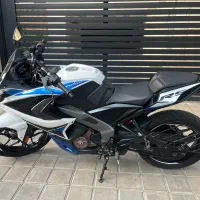 ار اس ۲۰۰ rs200