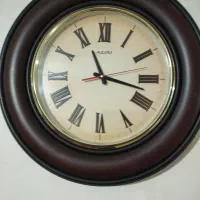 ساعت دیواری