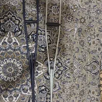 عصا زیر بغل