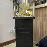 اکواریوم و میز پایه