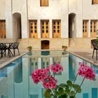 پیشنهاد عکاسی و تولید محتوا در خانه تاریخی نفیس
