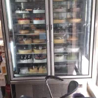 فروش یخچال و ویترین خشک قنادی