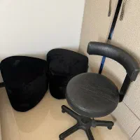 صندلی چرخشی و جک دار نیلپر و دوعدد پاف مخملی