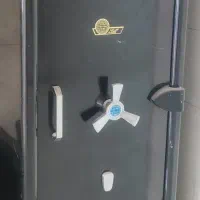 گاو صندوق و شیشه میرال کشویی در حد نو