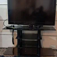 تلویزیون ال جی همراه با میز