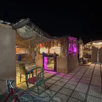 اجاره اقامتگاه باغشهری دوخواب|اجارهٔ کوتاهمدت آپارتمان و سوئیت|شیراز, شهرک برف فروشان|دیوار