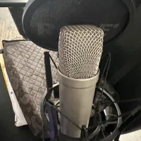 میکروفون rod nt1، کارت صدا بهرینگر