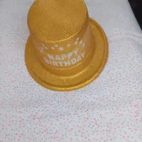 یک عدد کلاه نو تولد|کفش و لباس بچه|رشت, منظریه|دیوار