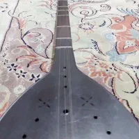 سه تار مهر خورده
