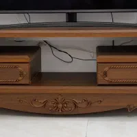 می تلویزیون و ساعت کنار مبلی نو
