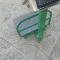 باسکول|سایر لوازم برقی|رباط‌کریم, کیکاور|دیوار