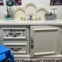 تخت همراه با میز و تشک