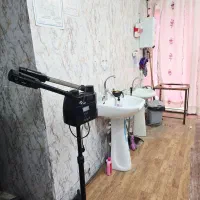 فروش یکجاوفوری کلیه ی وسایل آرایشگاه