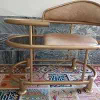 صندلی و میز تلفن
