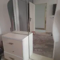 تخت و میز آرایش|تخت و سرویس خواب|آمل, |دیوار