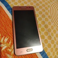 باعرض سلام  یک عدد گوشی  لمسی  باقیمت 2500