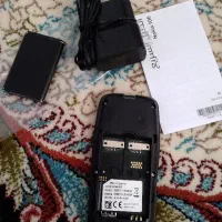 یه دستگاه گوشی نوکیادوسیم کارت باباتری شارژر