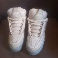 کتونی جردن امیری و بالنسیاگا خارجی|کیف، کفش، کمربند|ساری, |دیوار