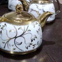 قوری چینی طلایی و نقره ای