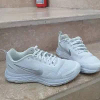 کتونی نایک وارداتی سایز ۴۱ و بوت چرم