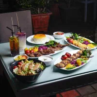 ۱۵ نیرو آقا جهت کار در رستوران/جای خواب/غذا/بیمه