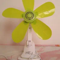 یک پنکه سبز شارژی نیست ا سیم کار می‌کنه