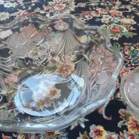 ۵عدد قندان شیشه ای و یک کاسه شیشه ای