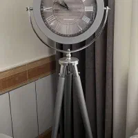 ساعت ایستاده