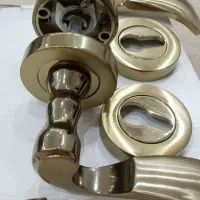 دستگیره درب