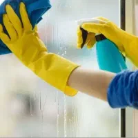 خانم برای امورات منزل و با حقوق خوب