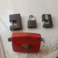 قفل کتابی و در خونه