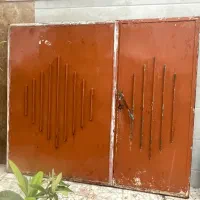 درب آهنی حیاط