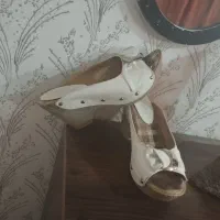 دمپایی رو فرشی