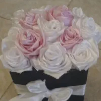 گل روبانی دسته گل باکسی