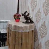 میز خاطره صفحه MDFبا ۳پایه فلزی مستحکم وسالم