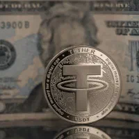 دلار تزئینی و تتر فلش