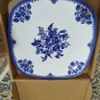 چند تیکه ظروف پذیرایی