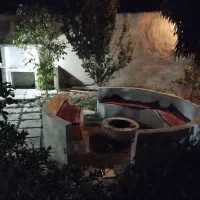 اجاره باغ ویلا|اجارهٔ کوتاه‌مدت ویلا و باغ|اصفهان, قلعه جوم|دیوار